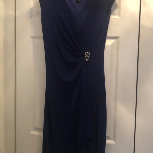 Dress - Picture 4 of 4